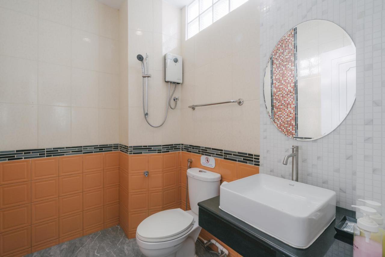 Standard Double Room,1419542601:JPEG