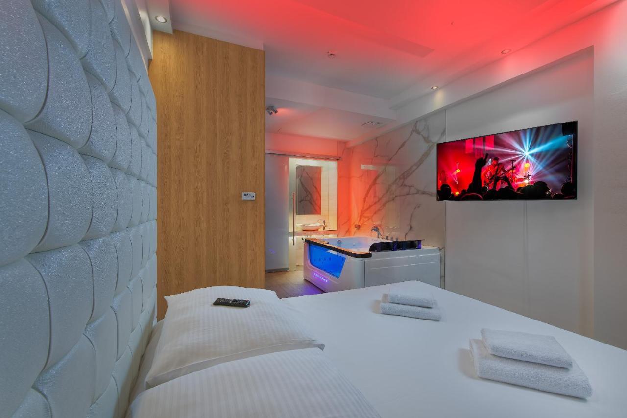 Rum Wellness med eget bubbelbadkar