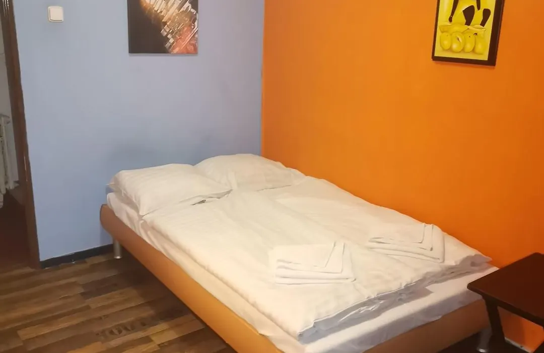Hotel Praha Club Bed & Breakfast-1