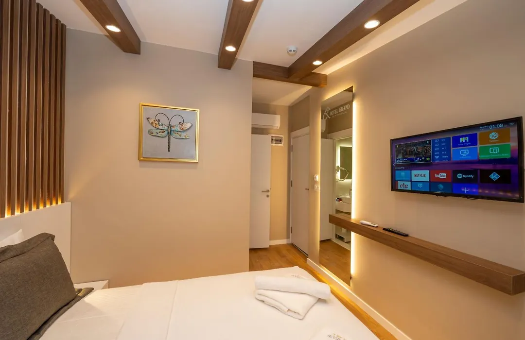 Hotel Grand Istanbul-1