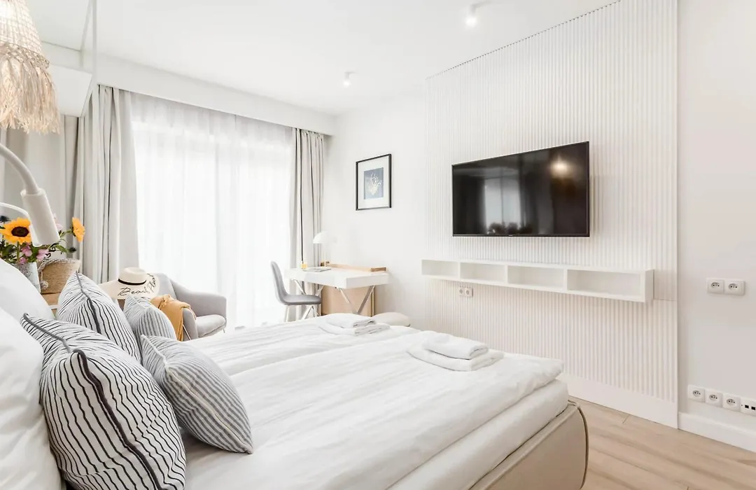 Apartamenty Chmielna 10 - Kompleks Deo - Old Town By Rent Like Home-1