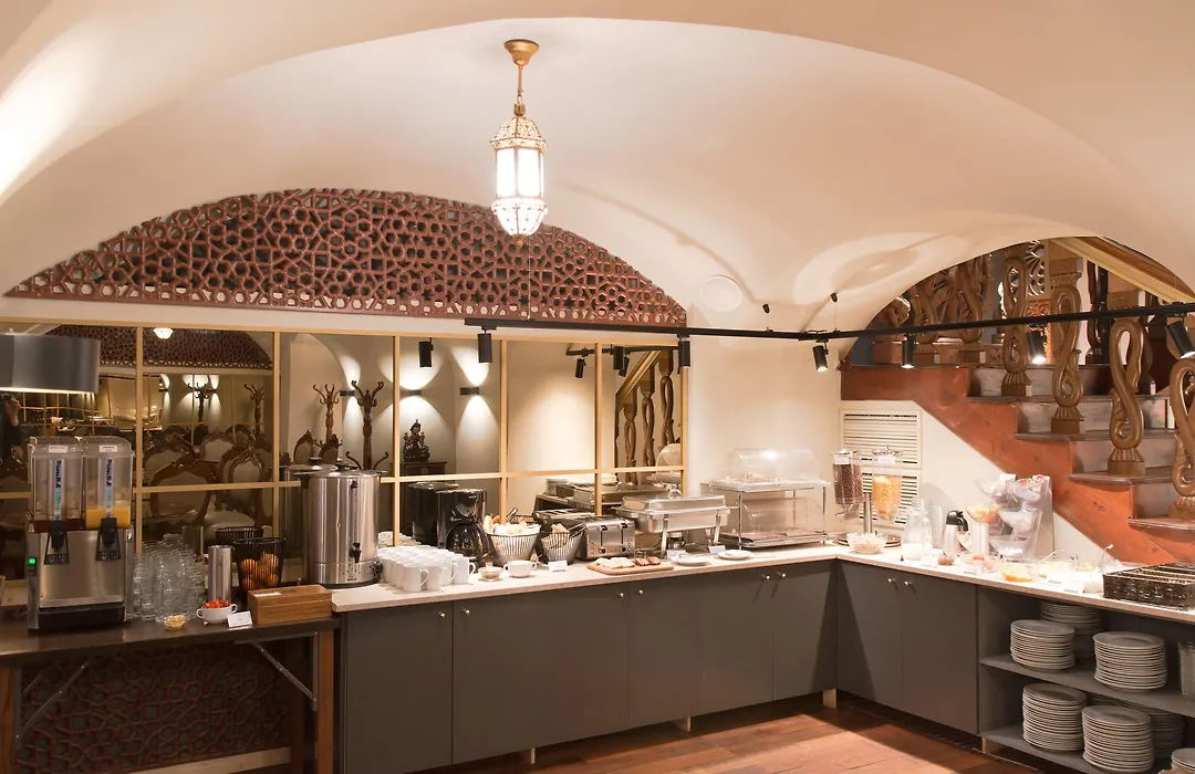 Hotel Karlin-1