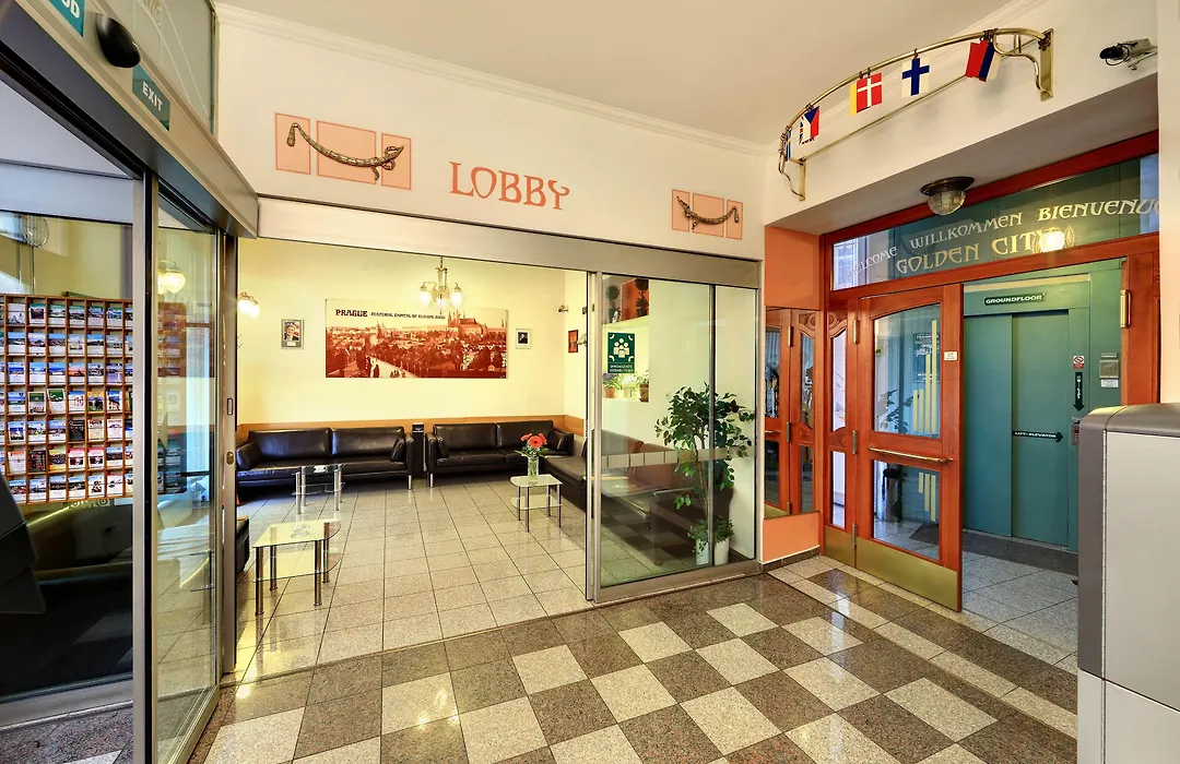 Hotel Golden City Garni-1