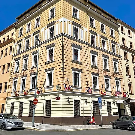 Gallery Hotel Sis-3